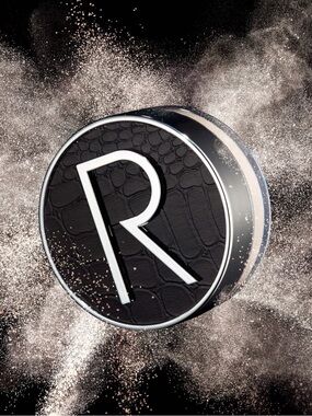 Rodial Glass Powder - Loose Blurring Powder